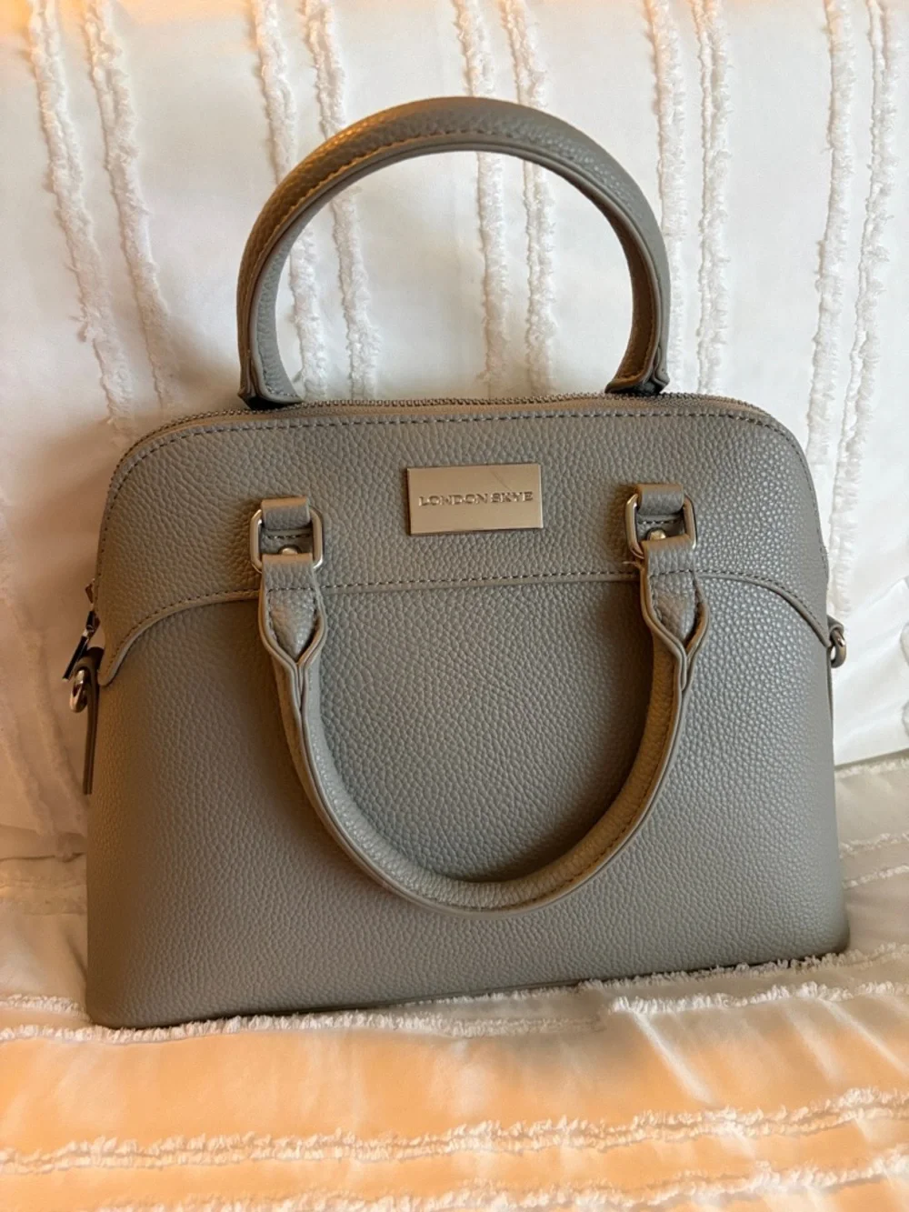 Brand new! London Skye handbag and wallet set